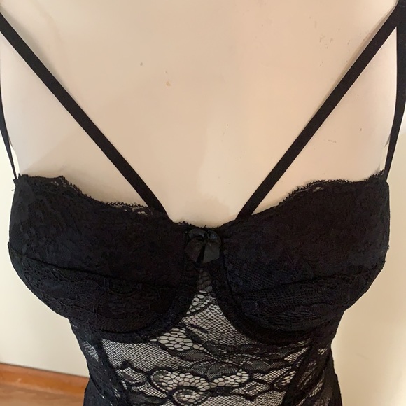 Sexy all over lace bodysuit!! - Picture 5 of 9